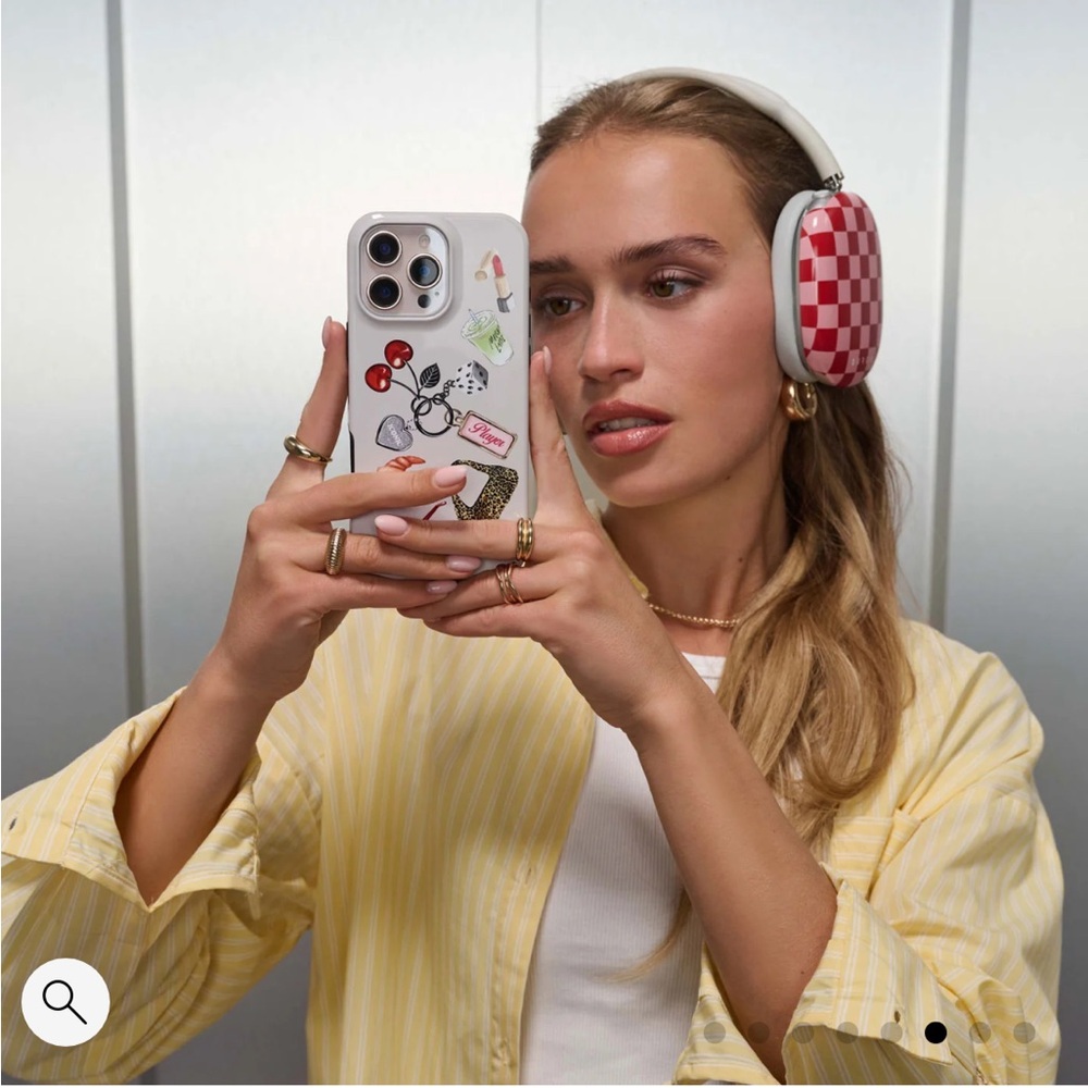 Burga It Girl iPhone 15 Pro case New in package
